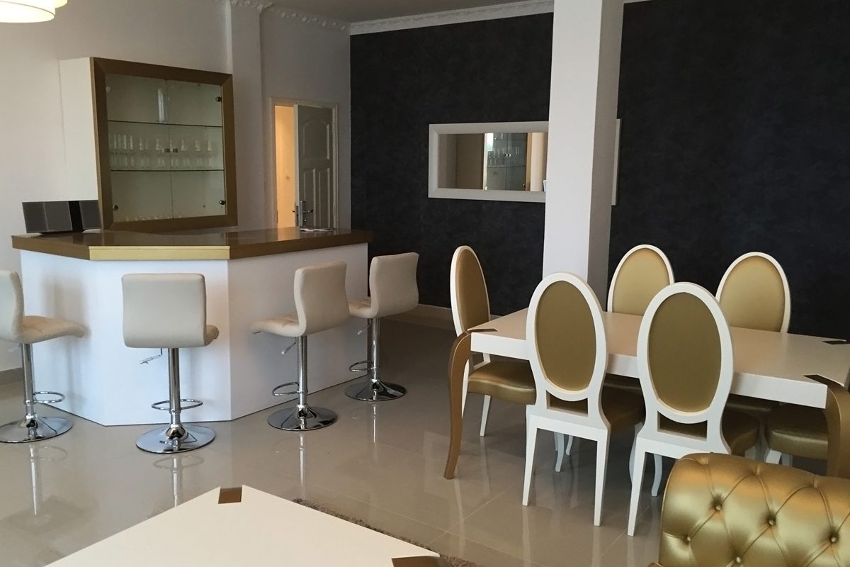 STYLOHOME-MUEBLES-GUINEA-ECUATORIAL-DORADA2